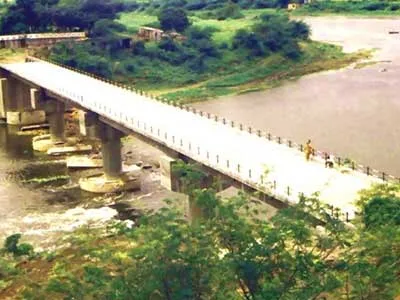 Bridge ac River Mula-Mutha at Ashtapur